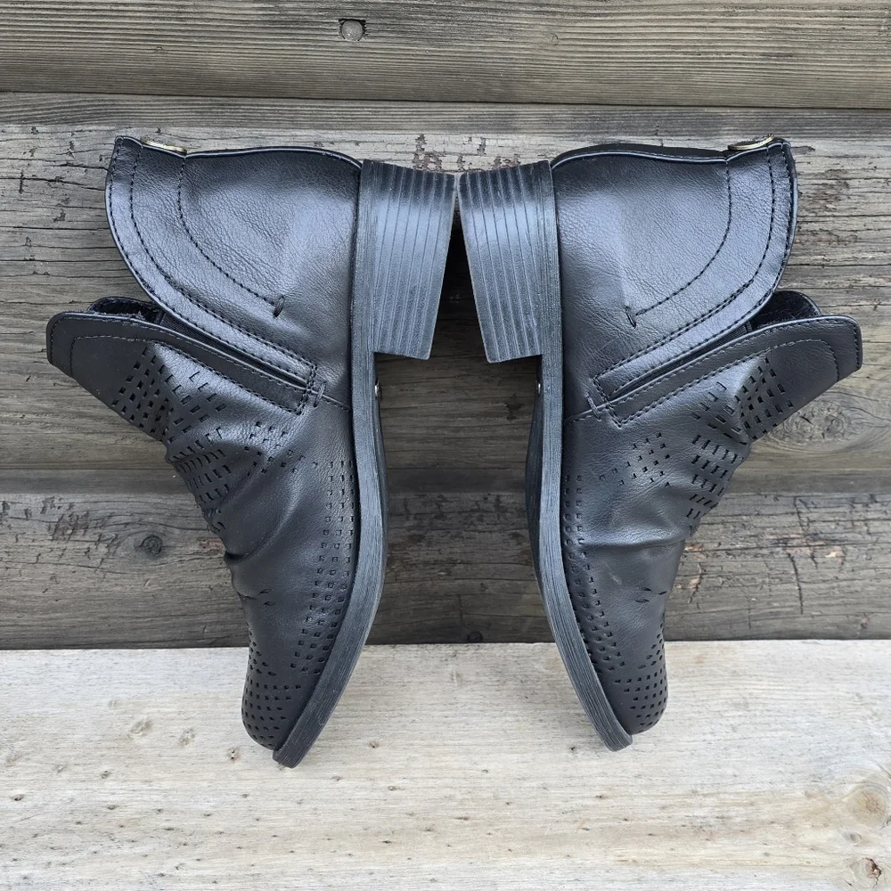 Blowfish Malibu Venom-C California Moto Chic Vegan Leather Comfort Bootie 7M